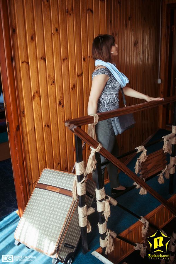 Hotelhola チェルニーヒウ エクステリア 写真